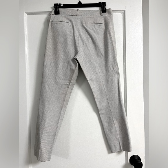 Banana Republic Sloan Pant - White w tiny Black dot pattern  - size 8P - Picture 5 of 9